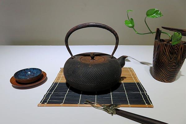 铁壶煮什么茶好（铁壶煮什么茶）